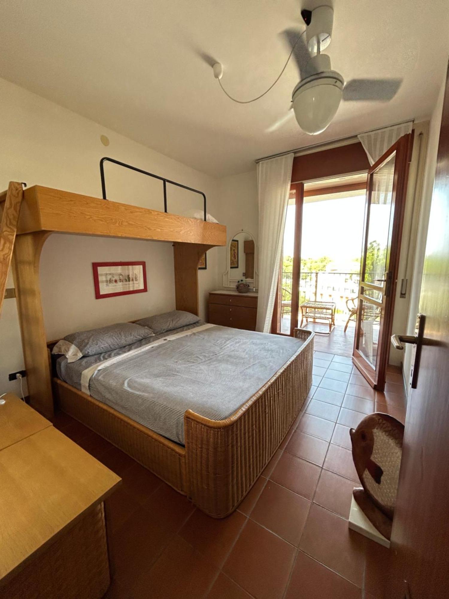 Ampio Appartamento In Centro Con Vista - Terrazze, Parcheggio Gratuito E Wi-Fi Lignano Sabbiadoro Esterno foto